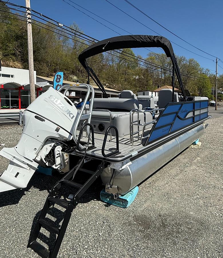 2025 Bentley Pontoons Legacy 223 Swingback