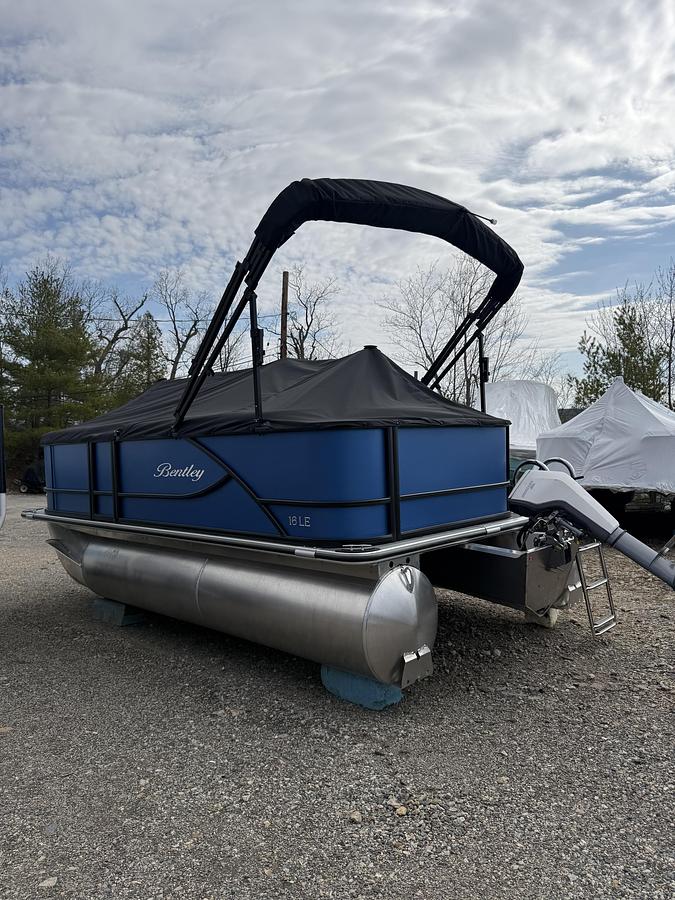 2026 Bentley Pontoons LE 160CR