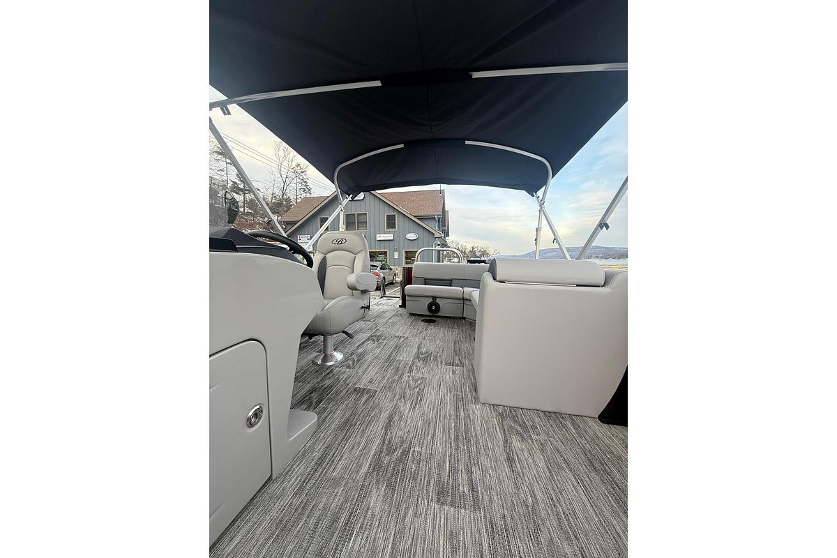 2026 Bentley Pontoons Legacy 200 Cruise XL