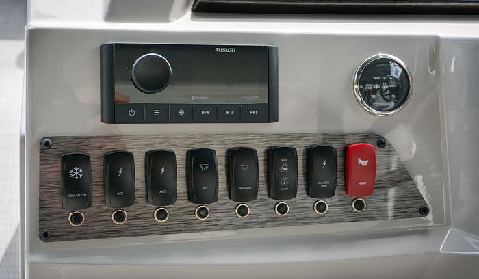 2024 Crest Classic DLX 200