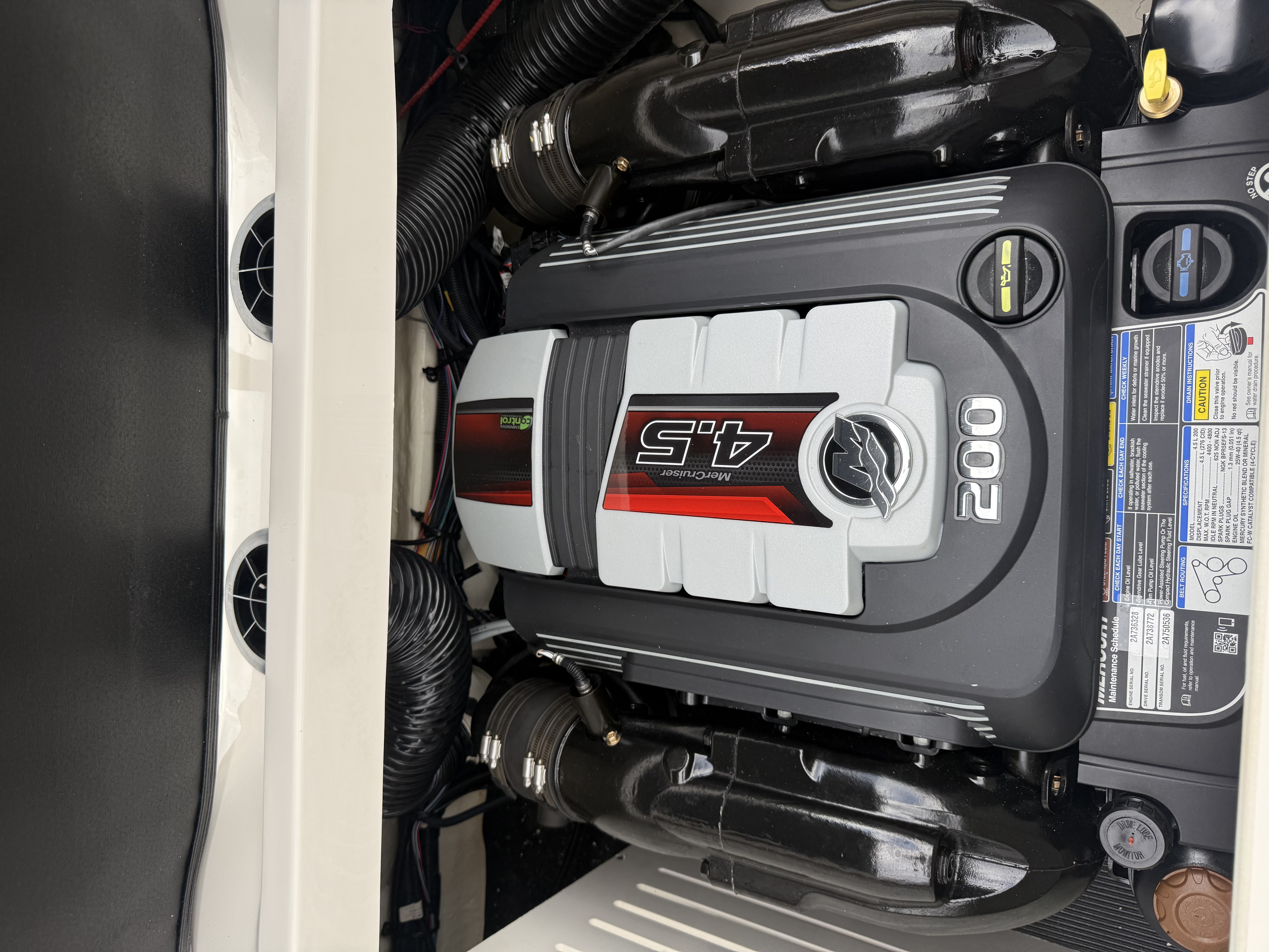 Used 2023 SeaRay SPX210
