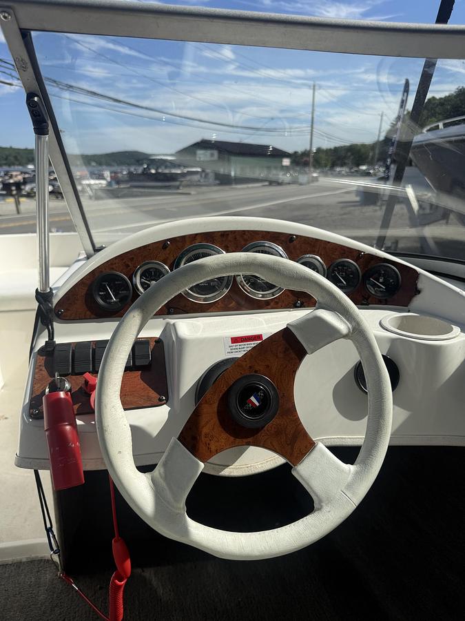 Used 2000 Wellcraft 175SS