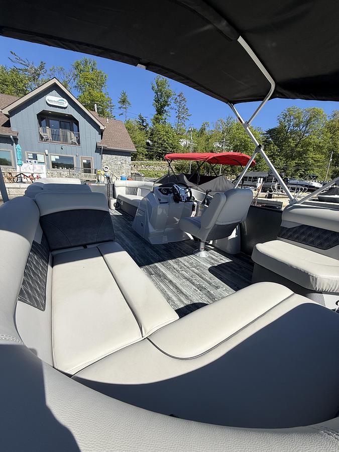 Used 2020 Crest 240 DLX