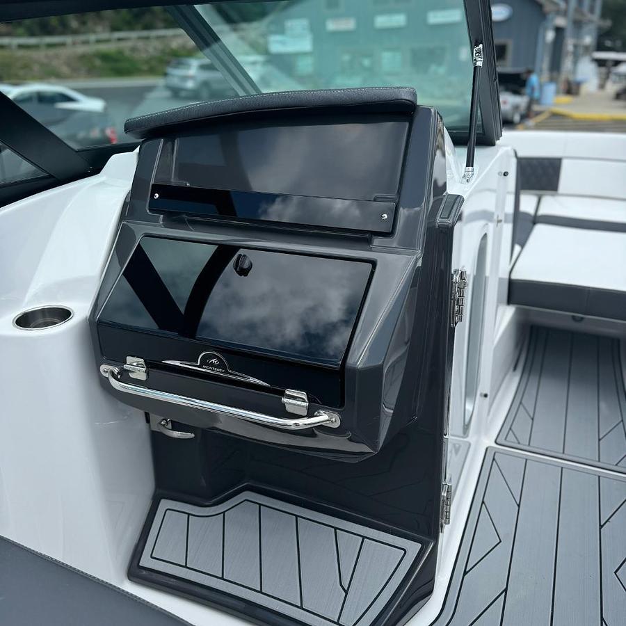 2025 Monterey M45 Series