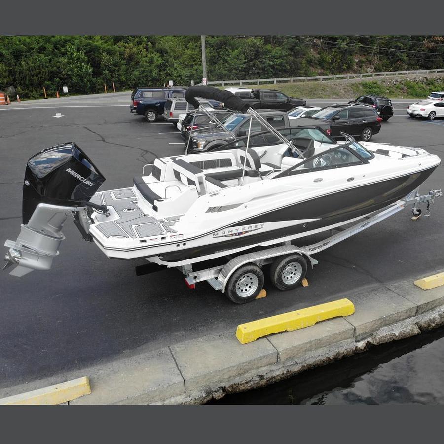 2025 Monterey M45 Series