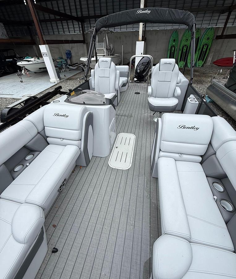 2024 Bentley Pontoons 223 ELITE ADMIRAL