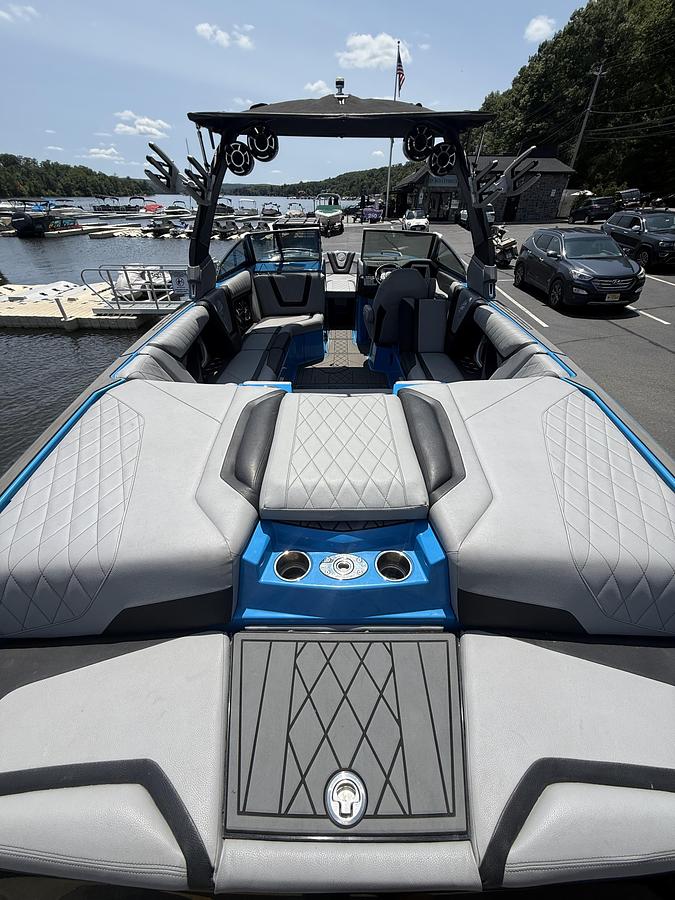 Used 2019 Tige ZX5