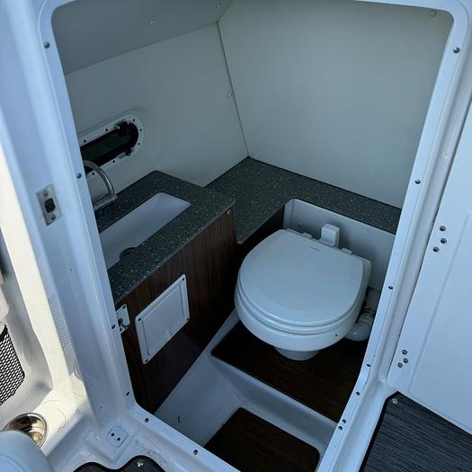 Used 2021 Four Winns HD8 270SD