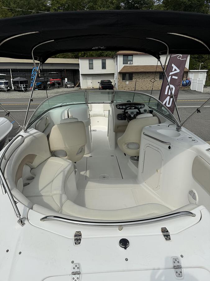 Used 2002 Chaparral 243 Sunesta