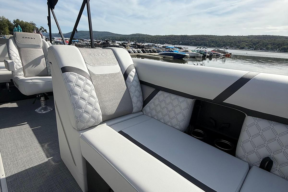 2026 Crest Conquest 230 SLSC