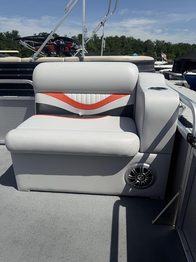 Used 2018 Qwest Edge 818