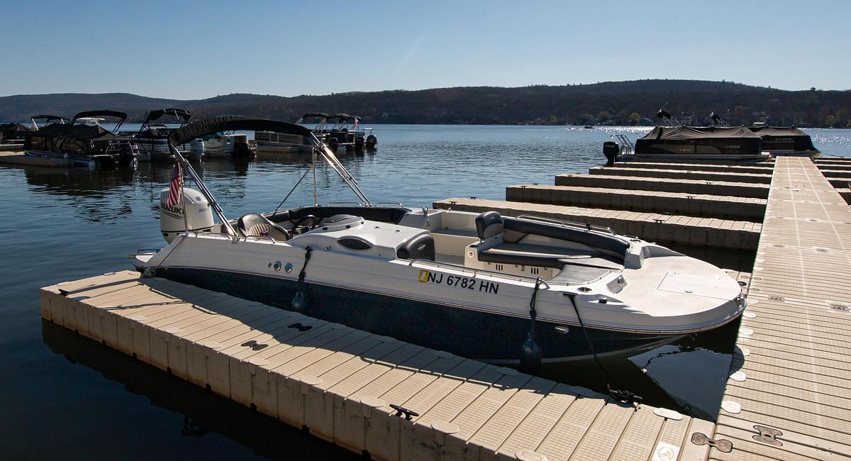 Used 2019 Stingray 212 SC