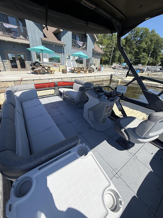Used 2023 SeaDoo Switch 46PX