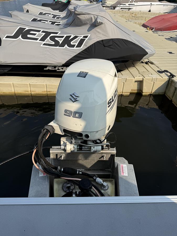 Used 2019 Bentley Pontoons I 220