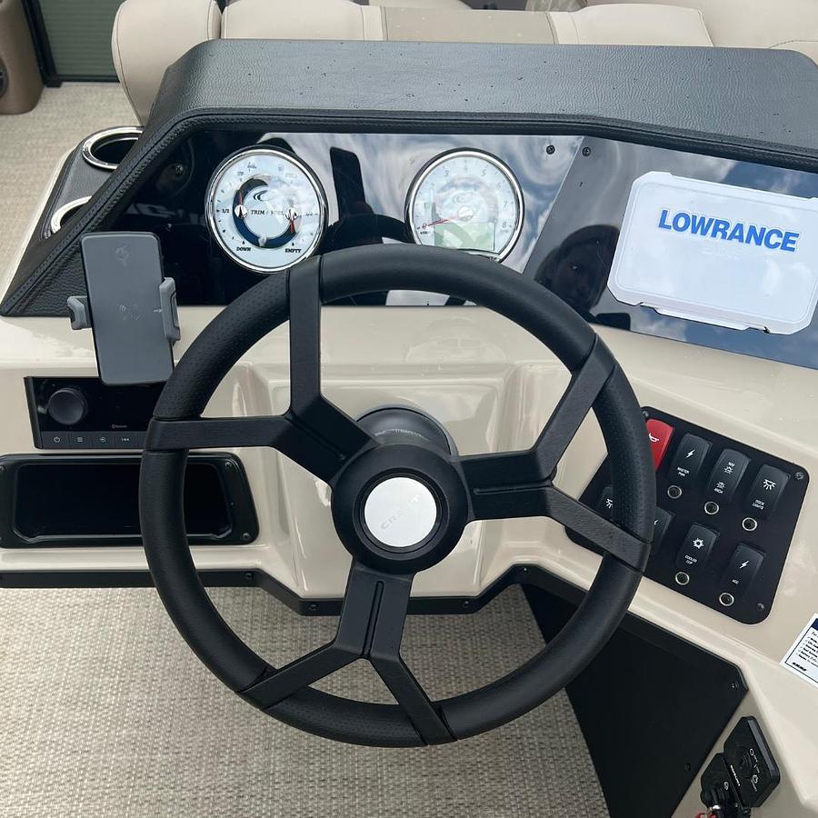 2025 Crest Classic 220 SLC