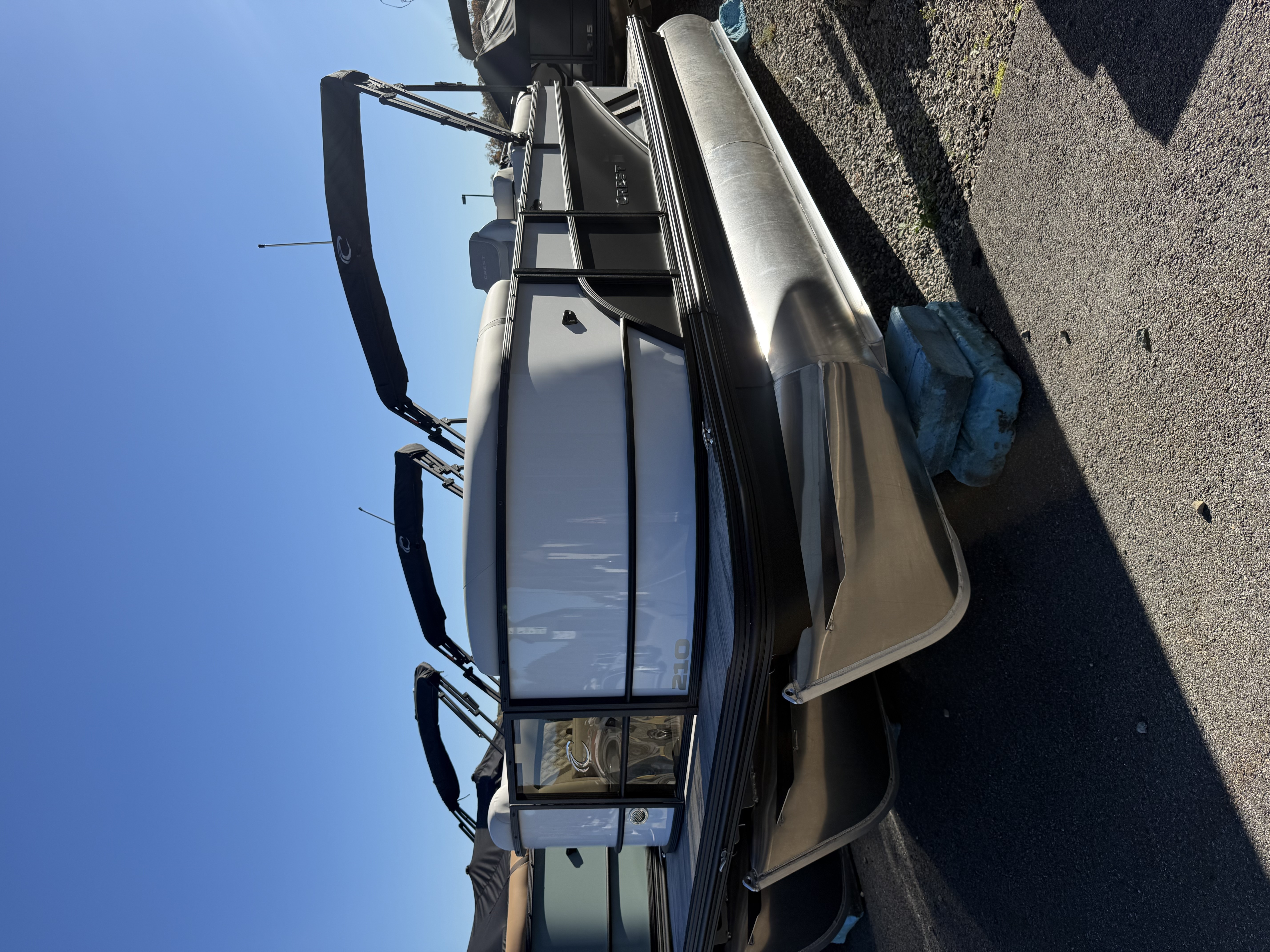 2027 Crest Conquest 210 SLC