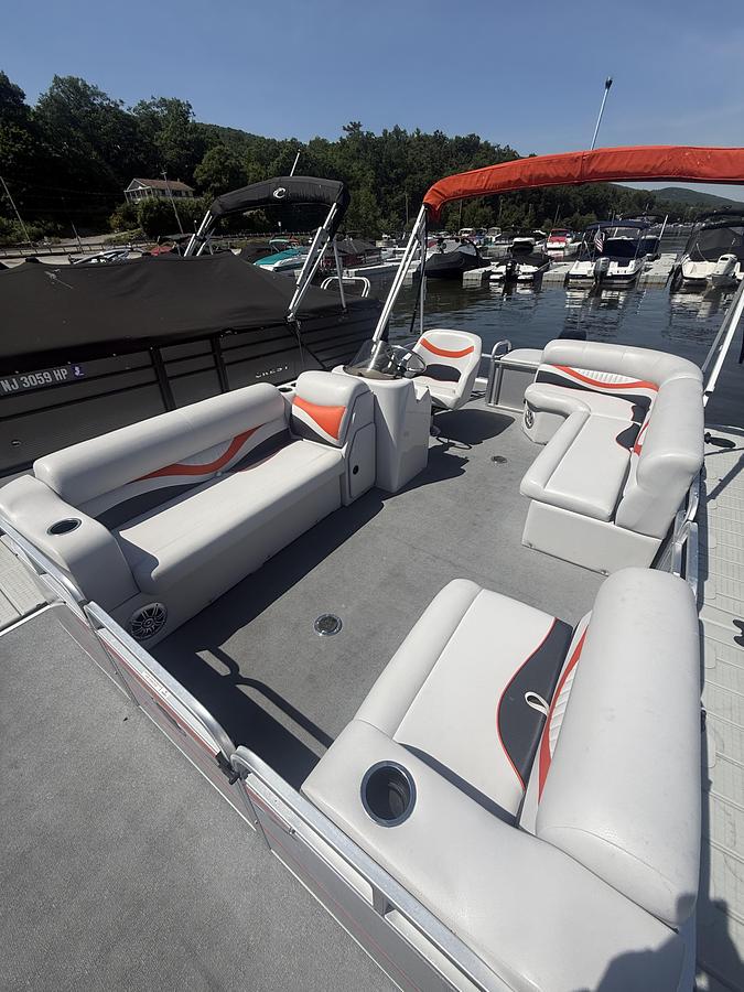 Used 2018 Qwest Edge 818