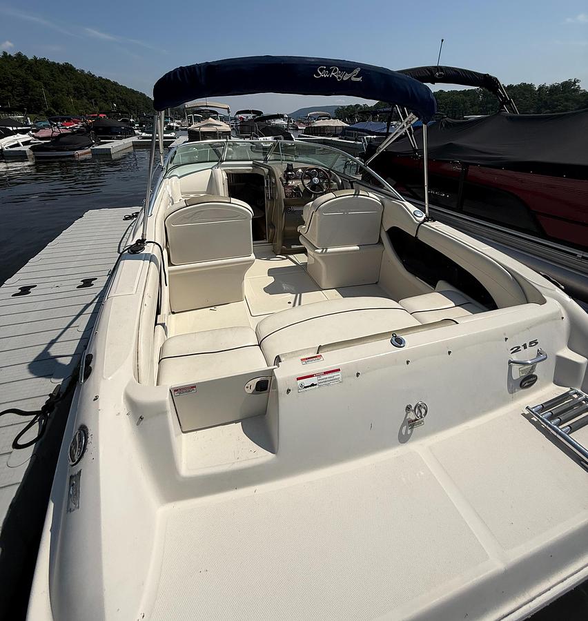 Used 2007 Sea Ray 215 Weekender