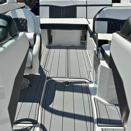 2025 Monterey M-205