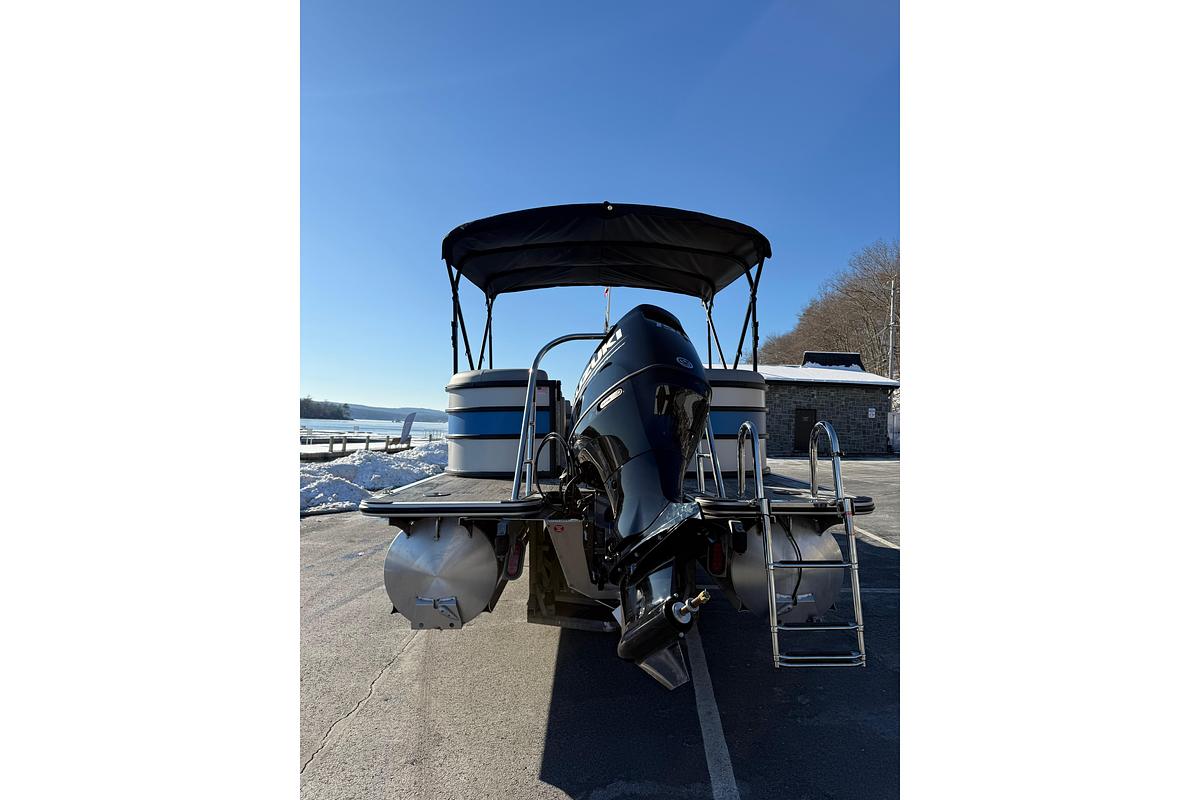 2026 Bentley Pontoons Bolt 223