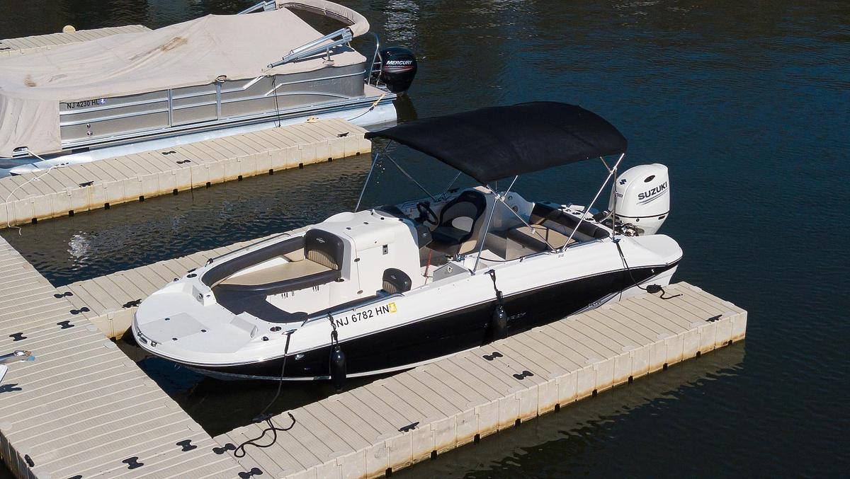 Used 2019 Stingray 212 SC