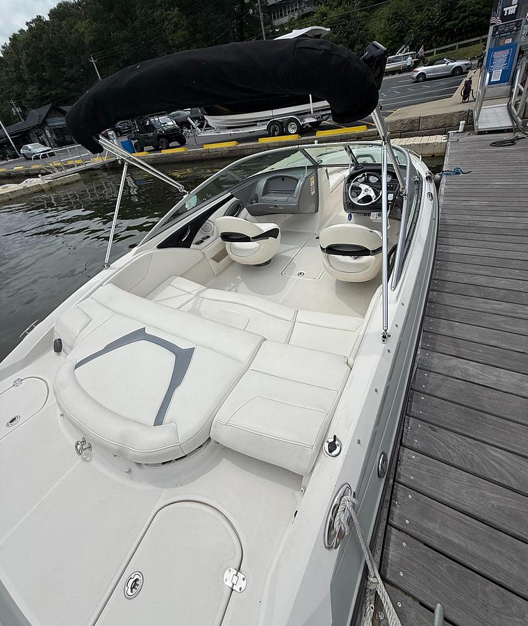 Used 2012 Monterey 204FS
