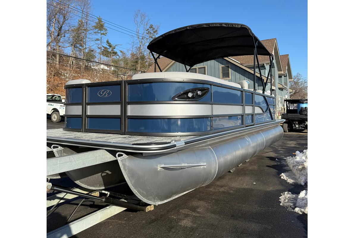 2026 Bentley Pontoons Legacy 243 Navigator