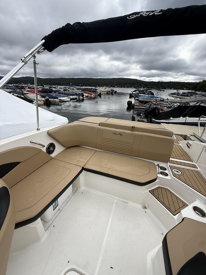 Used 2023 SeaRay SPX210