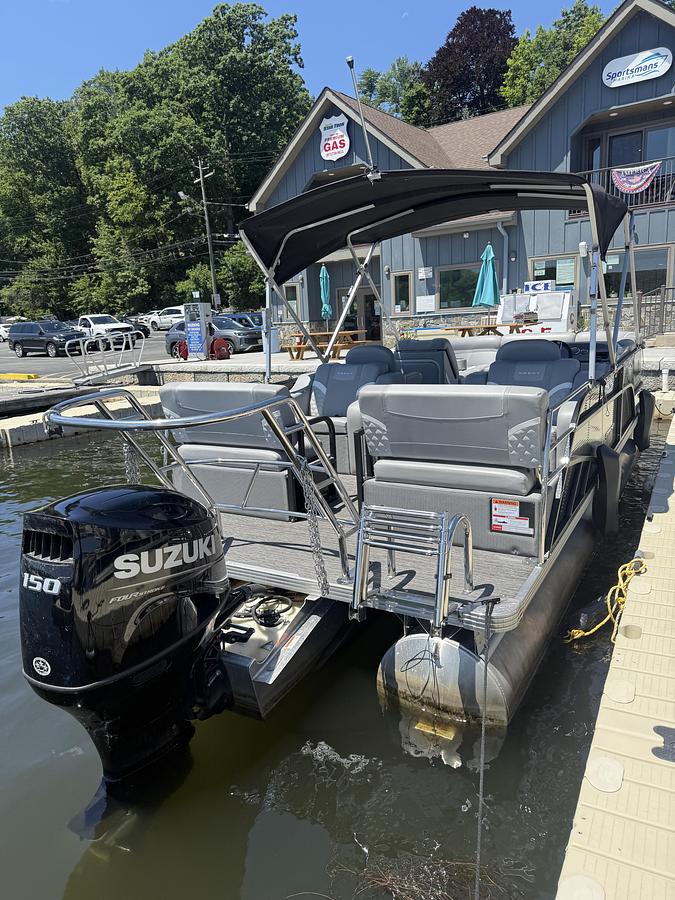 Used 2023 Crest DLX 220 SLRC