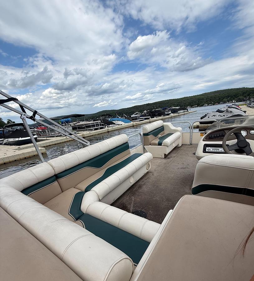 Used 2004 Godfrey Sweetwater Challenger 200ES