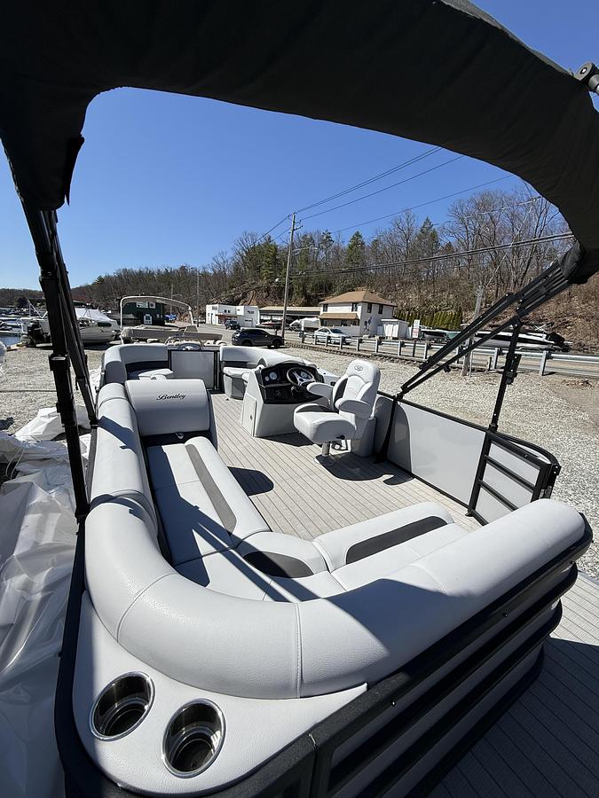 Used 2024 Bentley Pontoons 203 Legacy Cruise XL