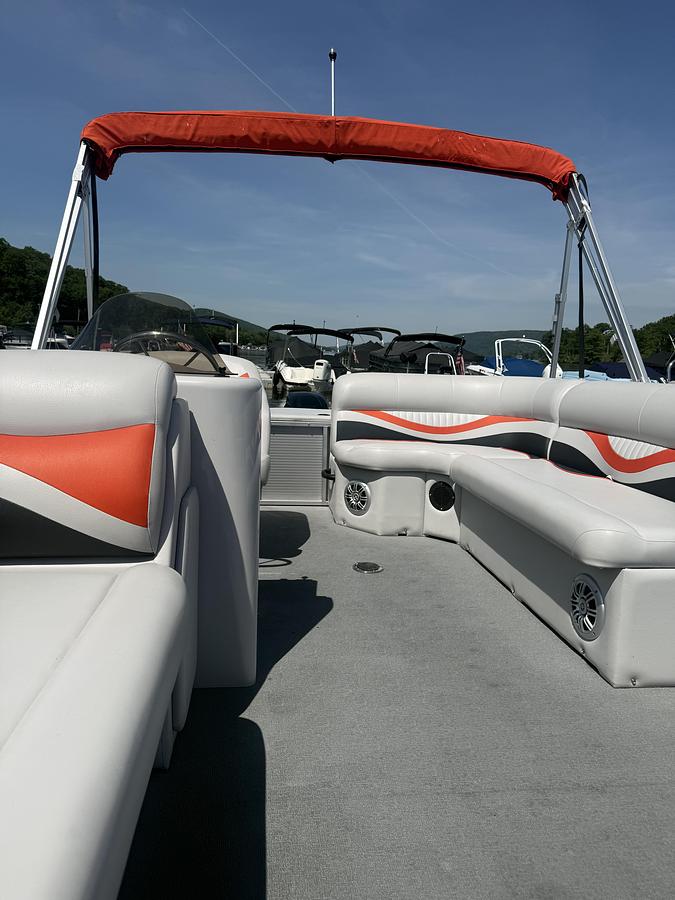 Used 2018 Qwest Edge 818