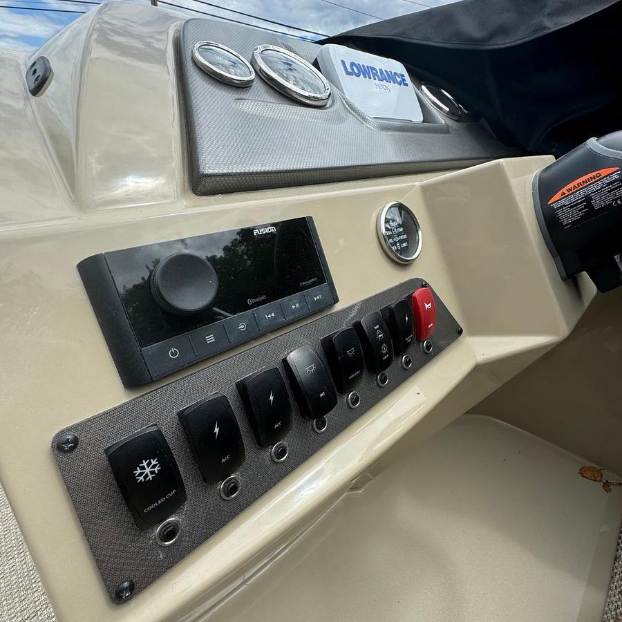 2024 Crest Classic LX 220