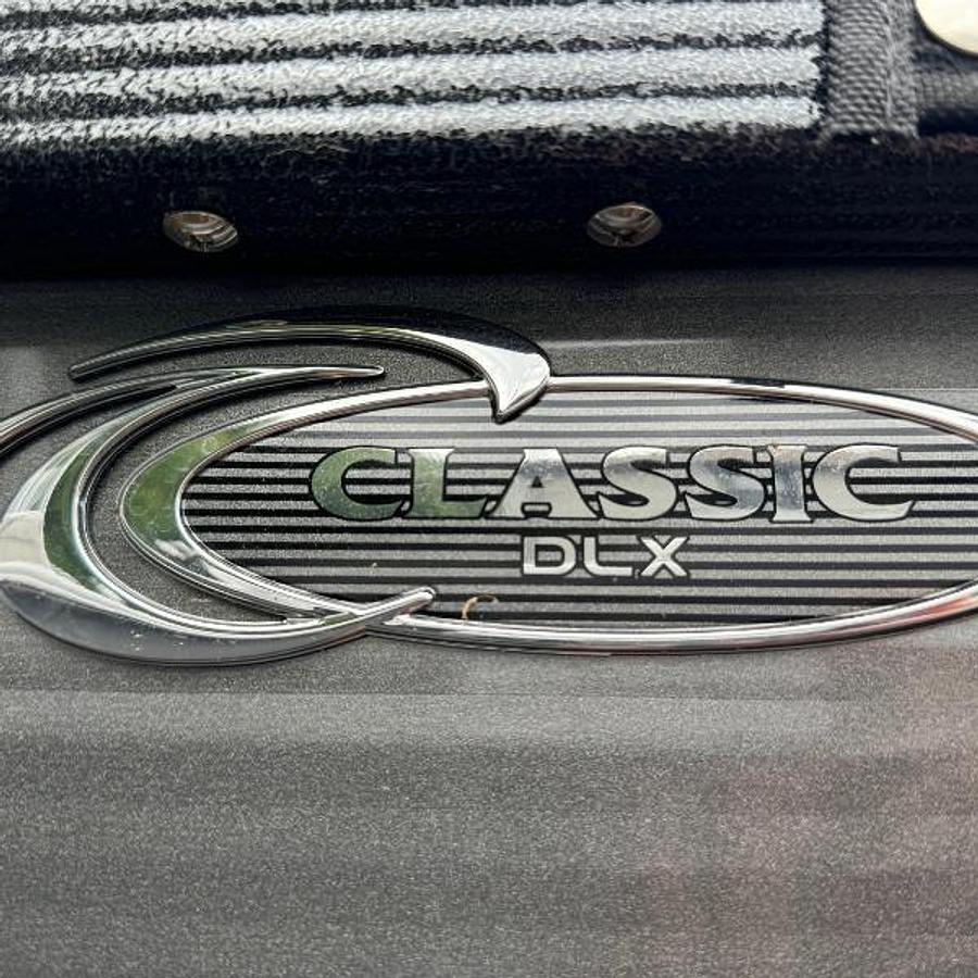 2024 Crest Classic DLX 220