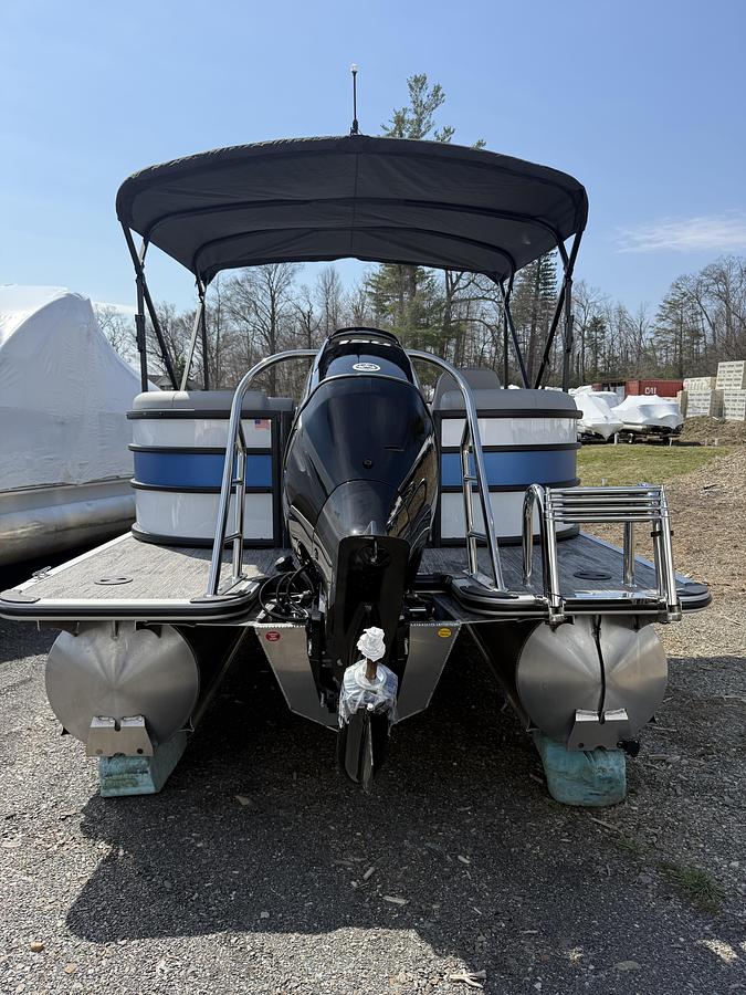 2026 Bentley Pontoons Bolt 203