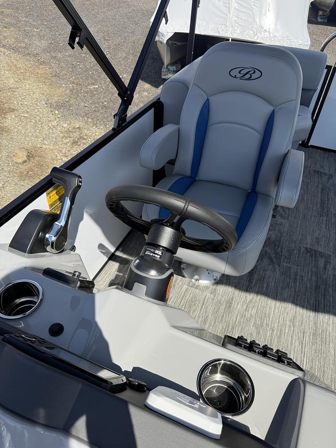 2026 Bentley Pontoons Bolt 203