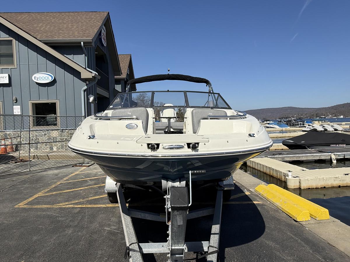 Used 2020 Stingray 201DS