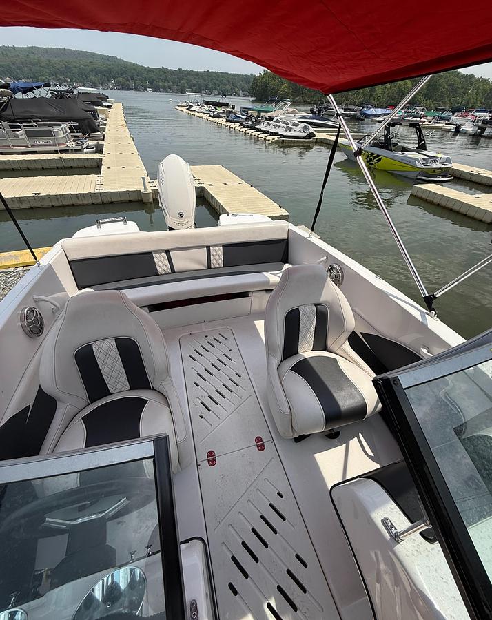 Used 2015 Glastron GTX 160