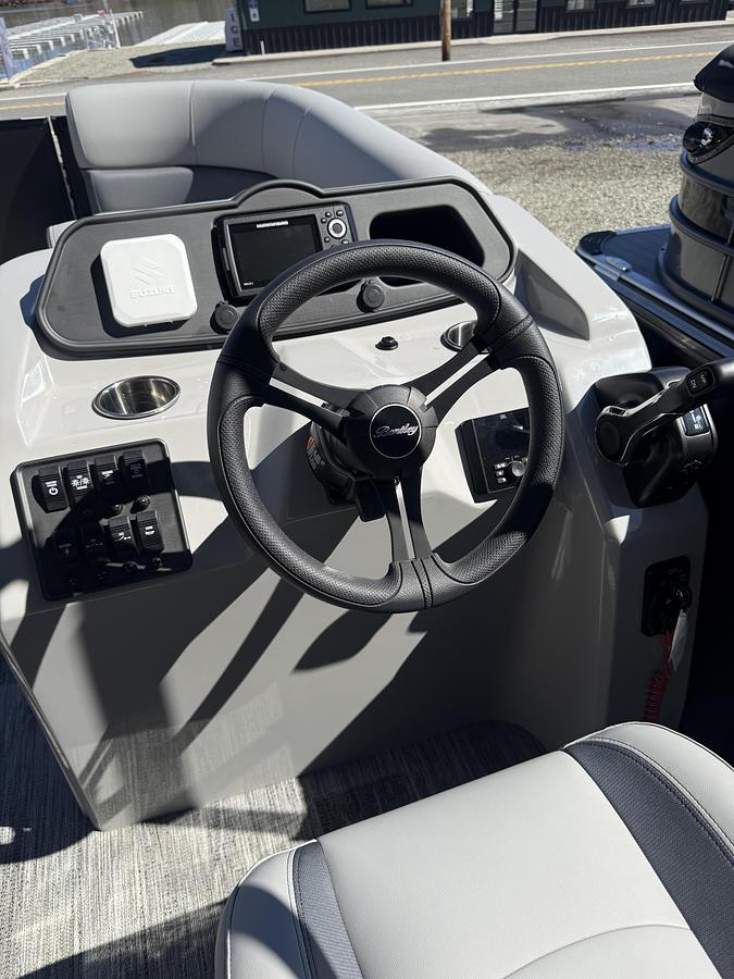 Used 2026 Bentley Pontoons Bolt 223