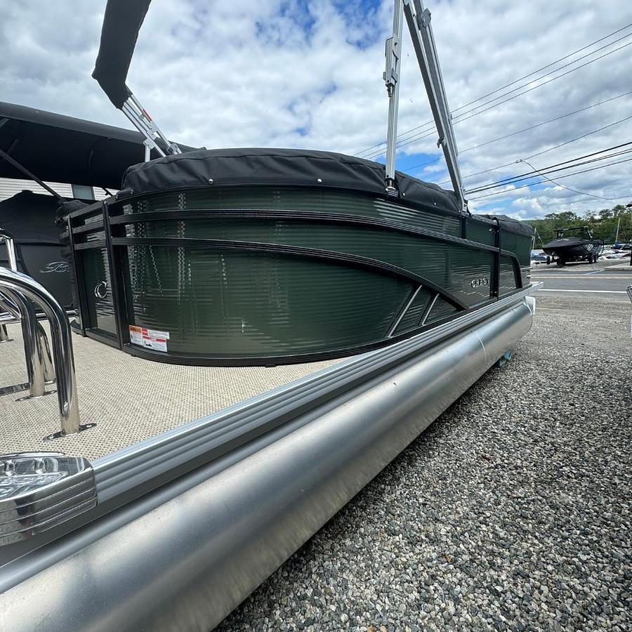 2024 Crest Classic LX 220