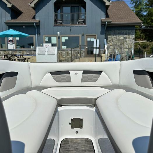 Used 2021 Four Winns HD8 270SD