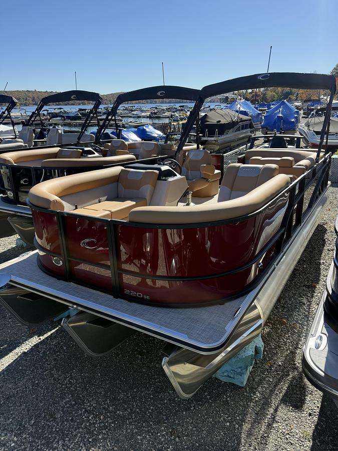 2027 Crest SE 220 Cruise