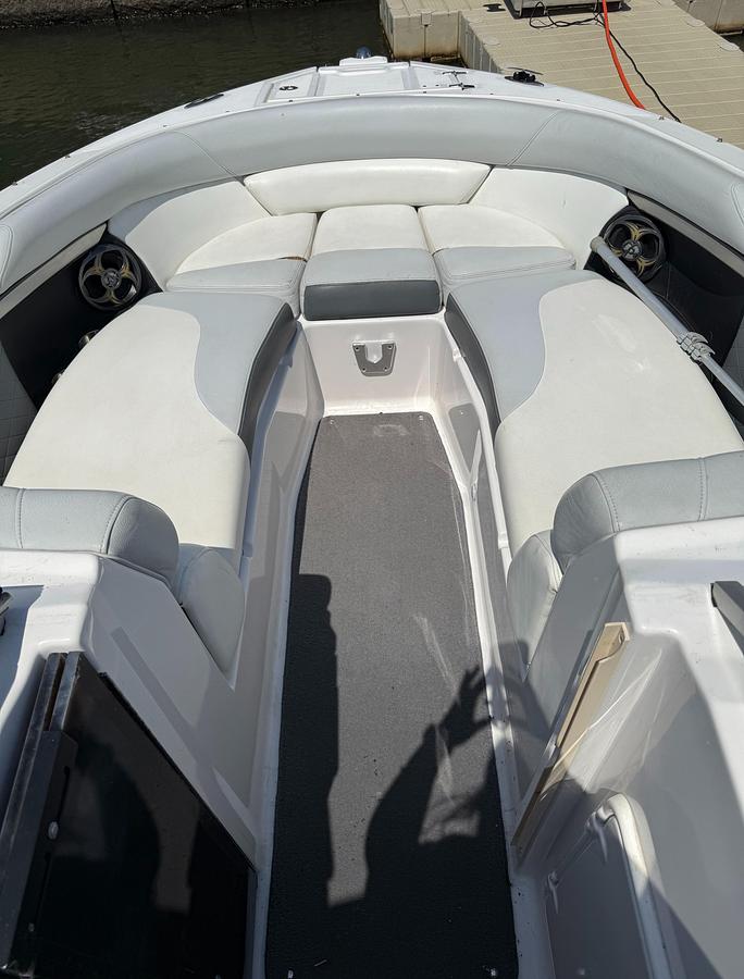 Used 2012 Regal 2700 ES Bowrider