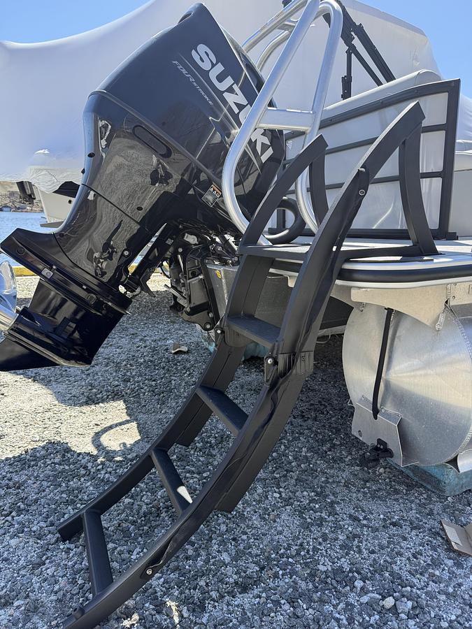 Used 2024 Bentley Pontoons 203 Legacy Cruise XL