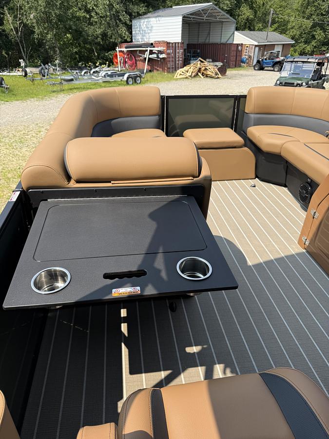 2027 Bentley Pontoons Legacy 223 Quad Swingback