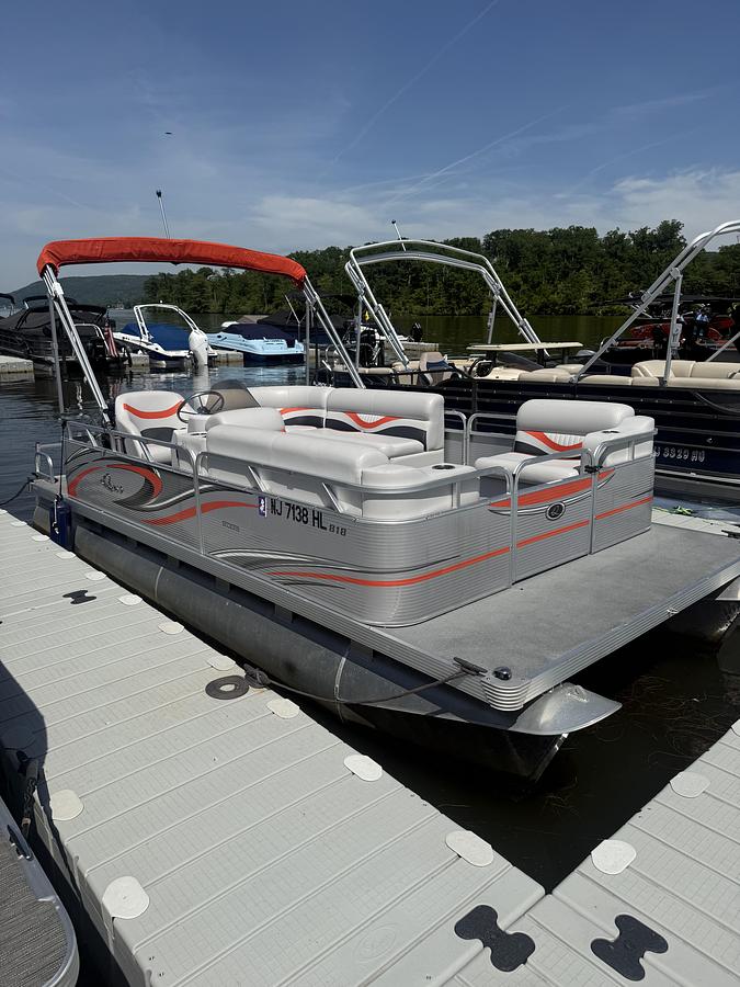 Used 2018 Qwest Edge 818