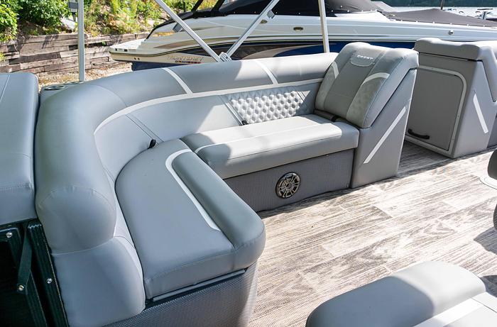 2023 Crest Classic DLX 220