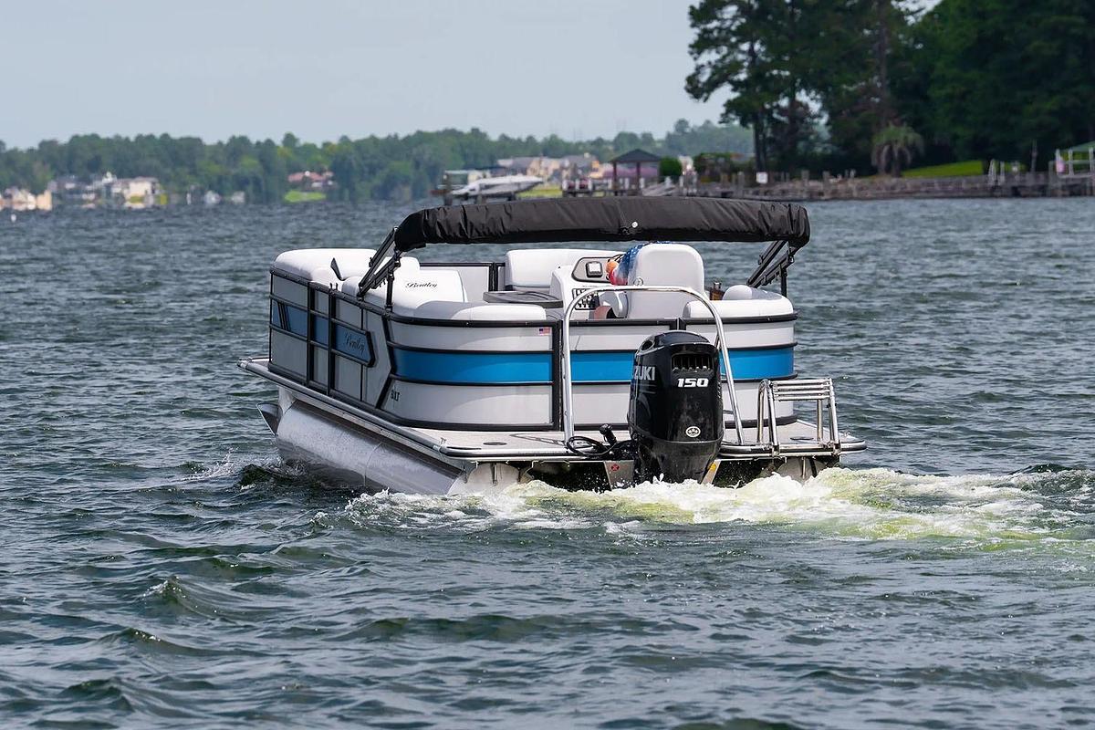 Used 2026 Bentley Pontoons Bolt 203