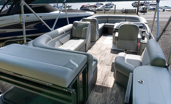 2023 Crest Classic DLX 220