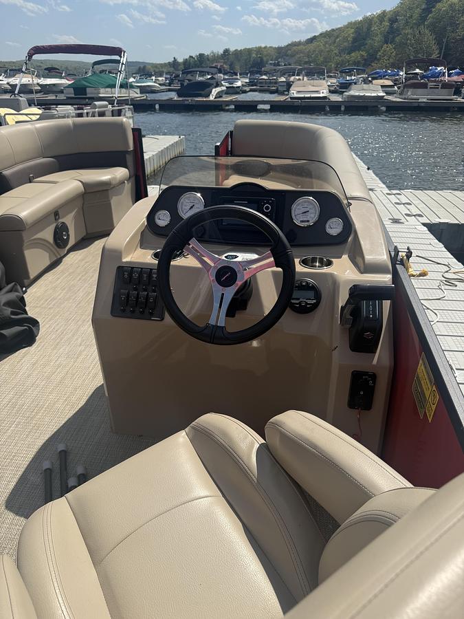 Used Bentley Pontoons 20 LE